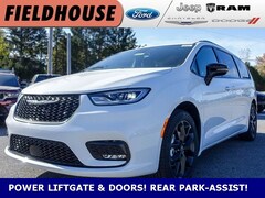 2026 Chrysler Pacifica SELECT Passenger Van