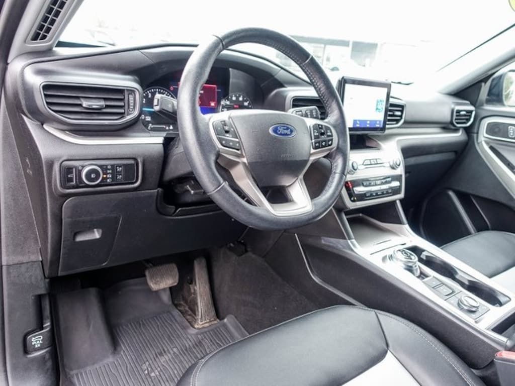 Used 2023 Ford Explorer XLT SUV