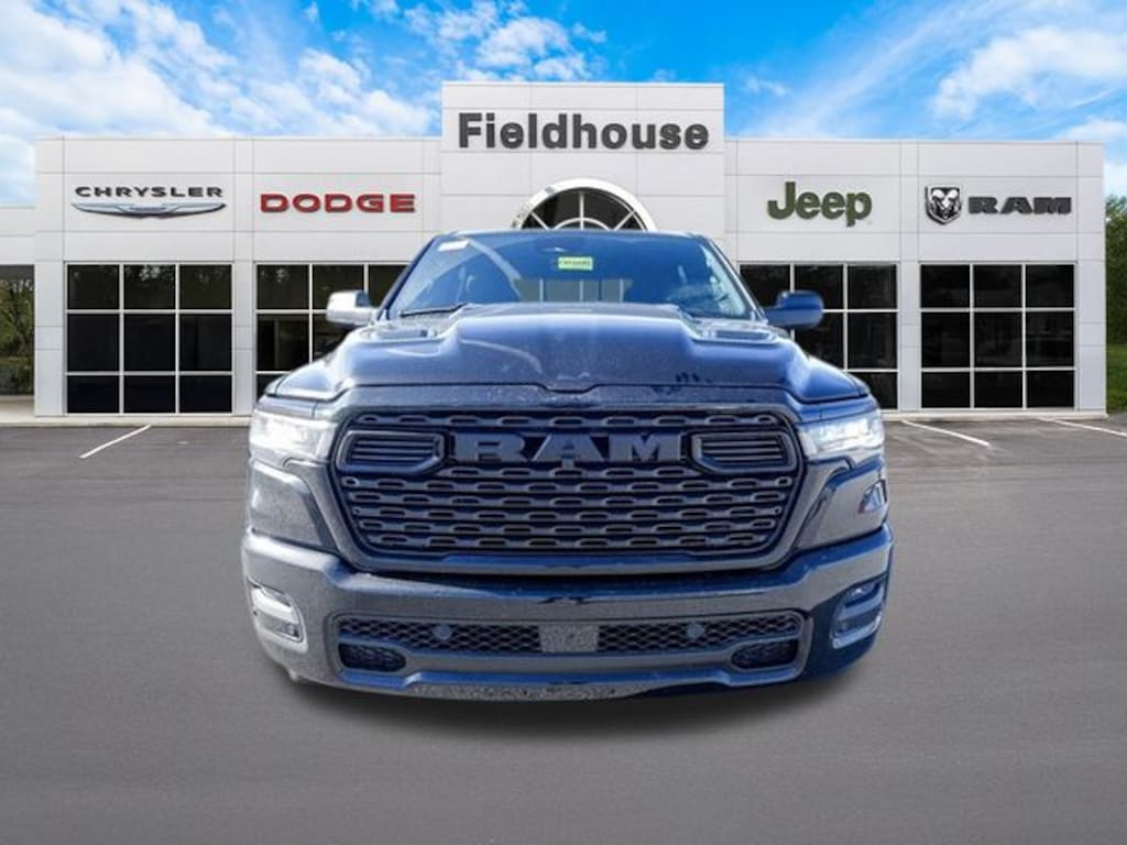 New 2026 Ram 1500 EXPRESS CREW CAB 4X4 5'7 BOX Pickup