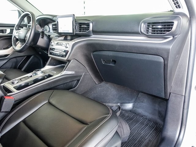 2023 Ford Explorer XLT photo 4