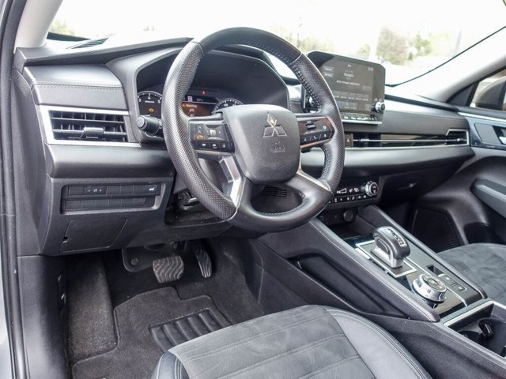 Used 2022 Mitsubishi Outlander SE SUV