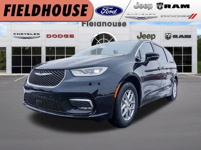 2026 Chrysler Pacifica Select's photo