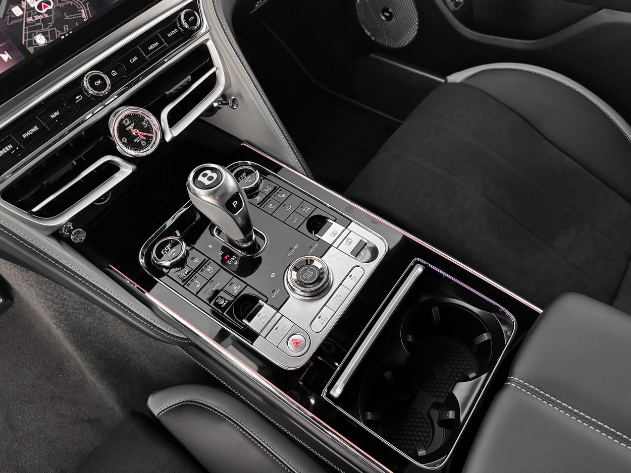 2025 Bentley Flying Spur Speed - Photo 23