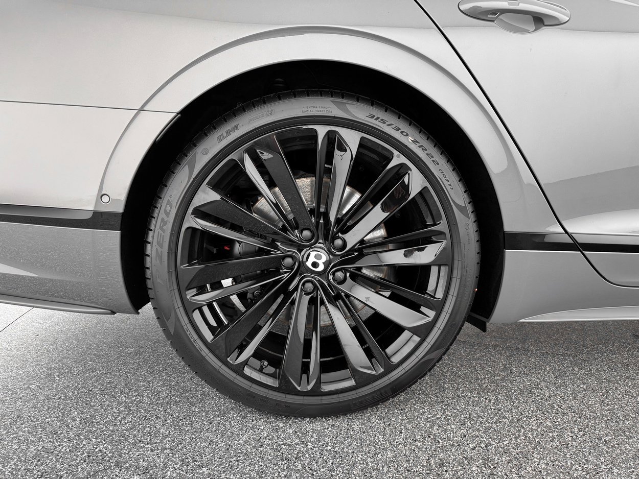 2025 Bentley Flying Spur Speed - Photo 40