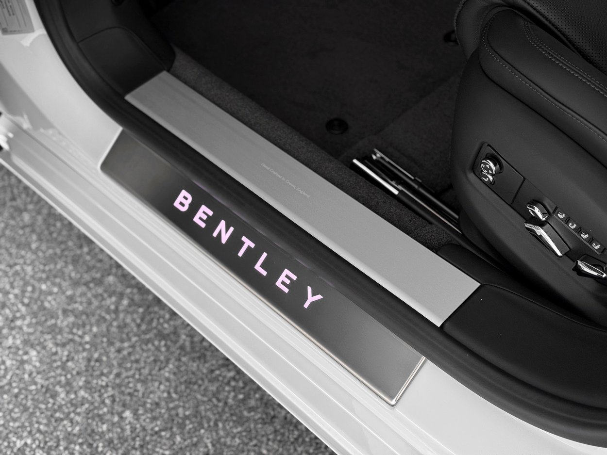 2026 Bentley Flying Spur - Photo 14