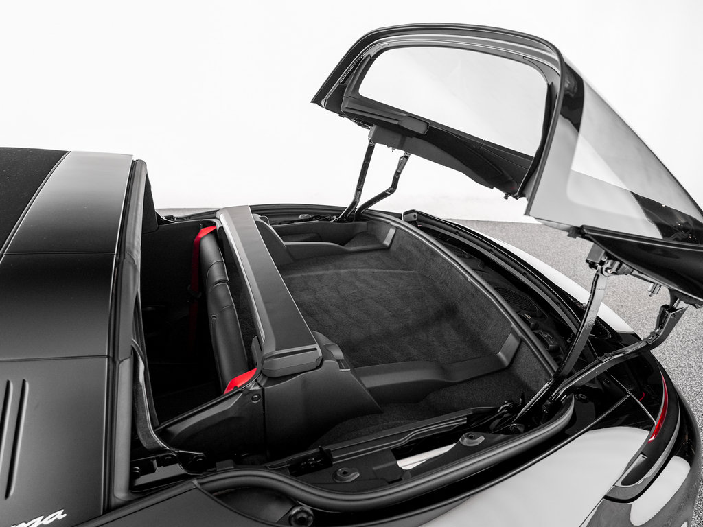 2026 Porsche 911 S - Photo 32