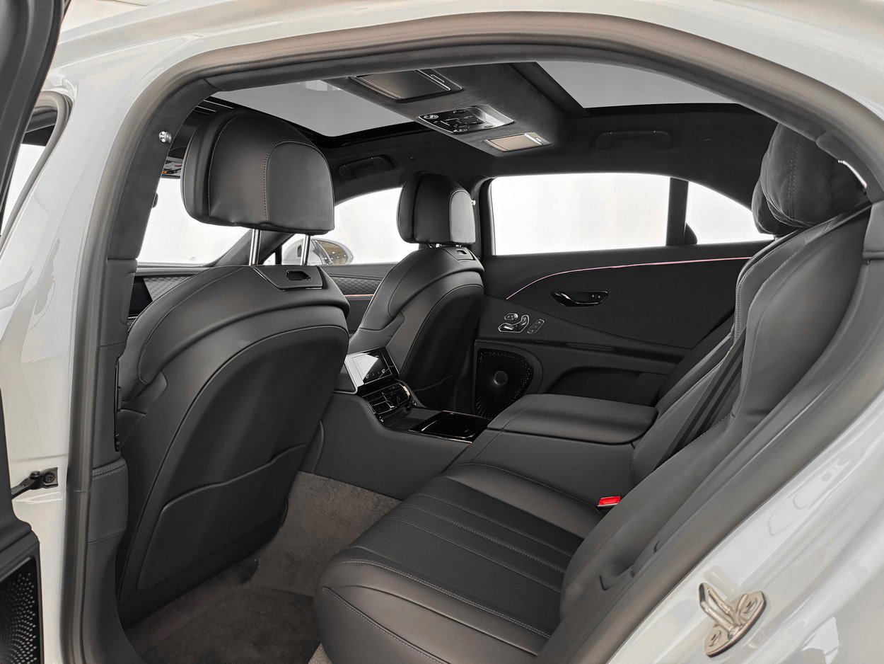 2026 Bentley Flying Spur - Photo 24