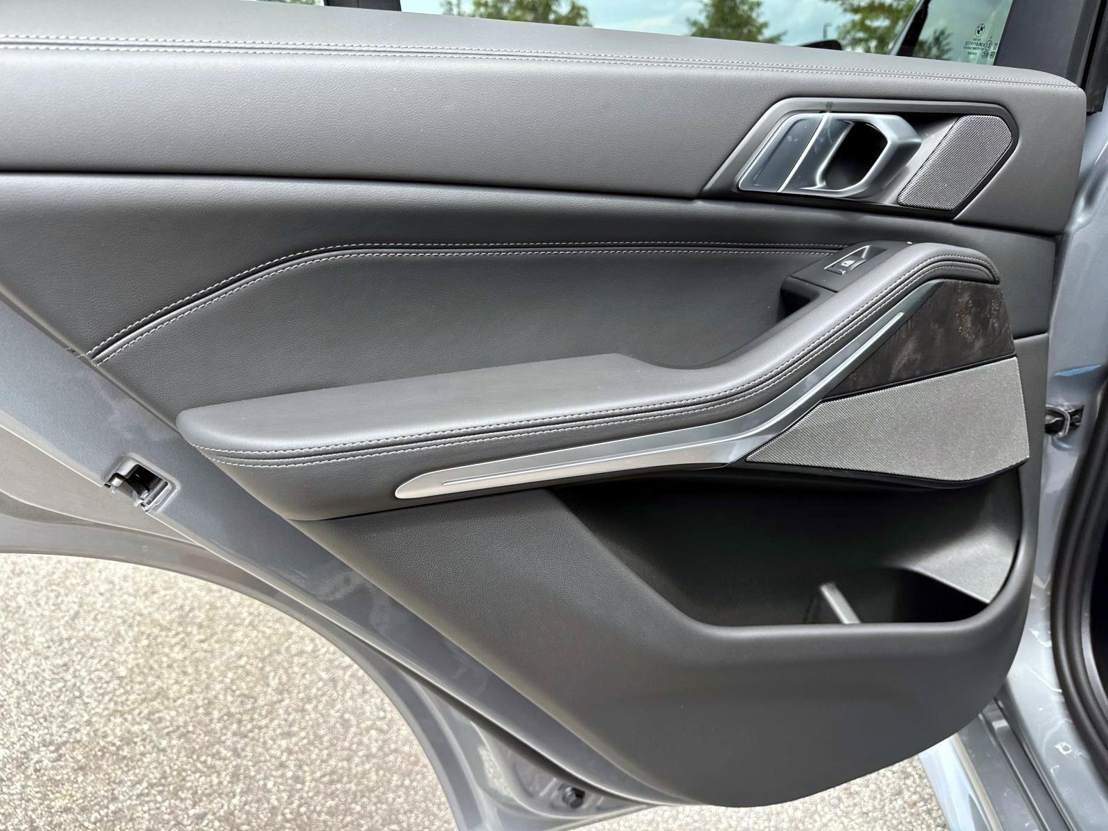 2026 BMW X5 50e - Photo 11