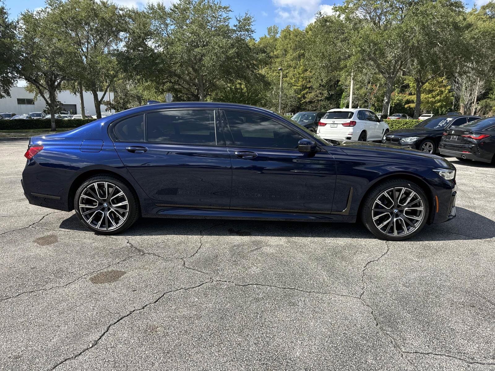 2022 Bmw 750Li photo 2