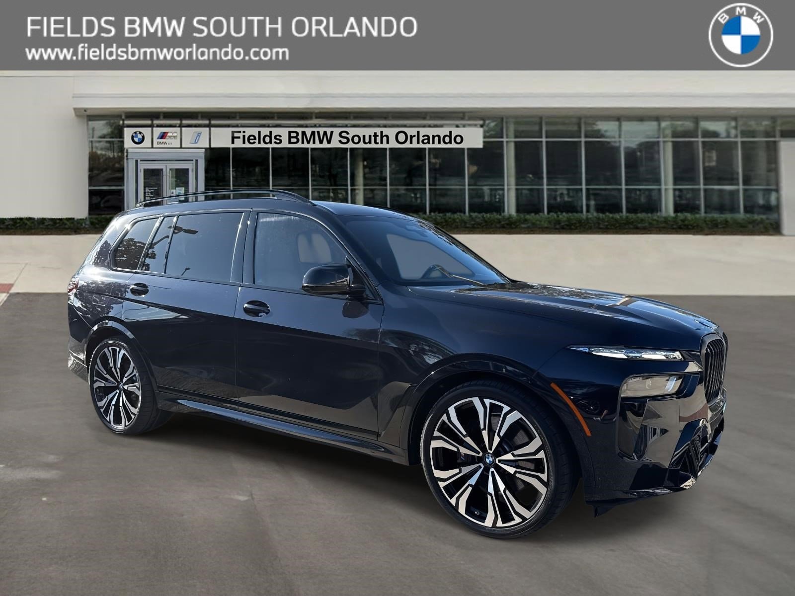 2024 BMW X7 M60i's photo