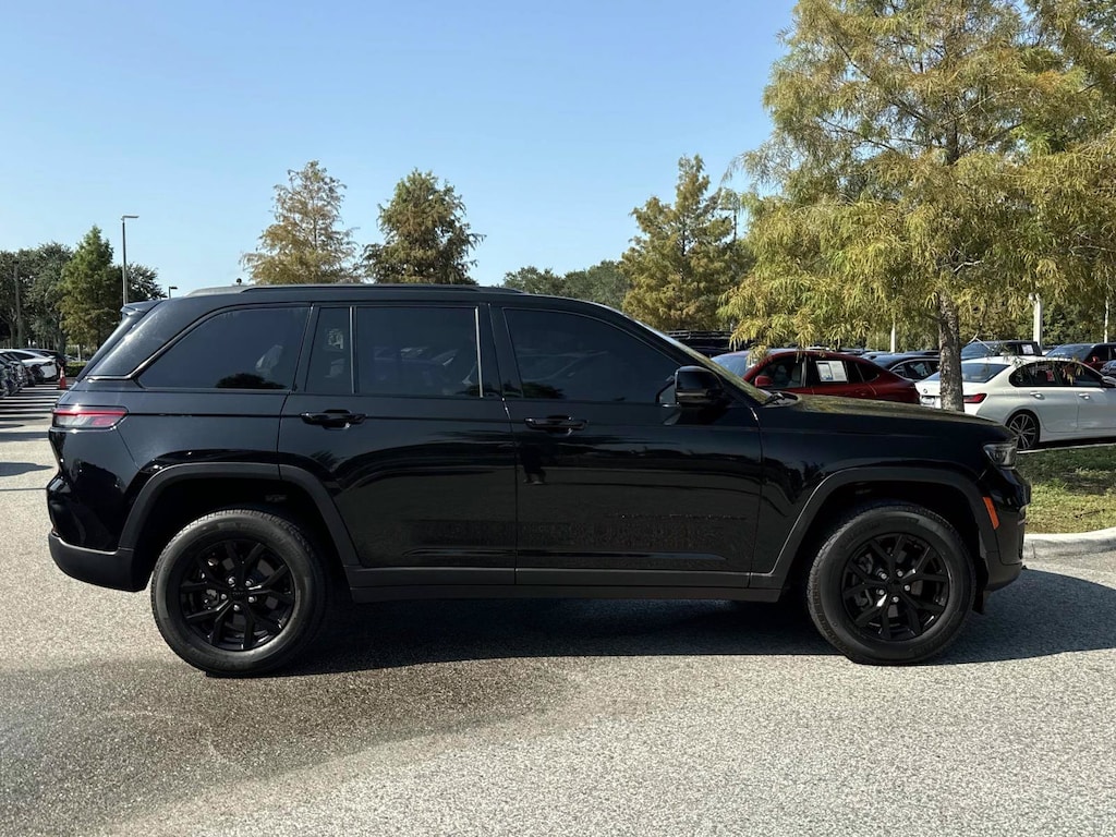 Used 2024 Jeep Grand Cherokee SUV