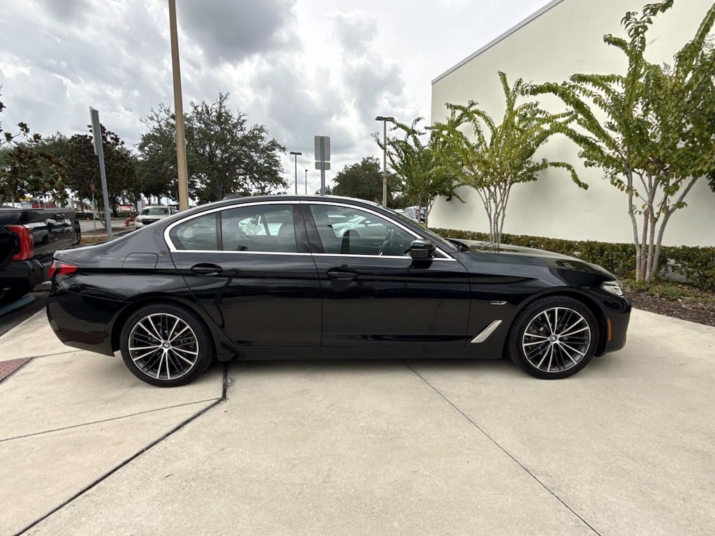 Certified 2022 BMW 5 Series 530e Sedan