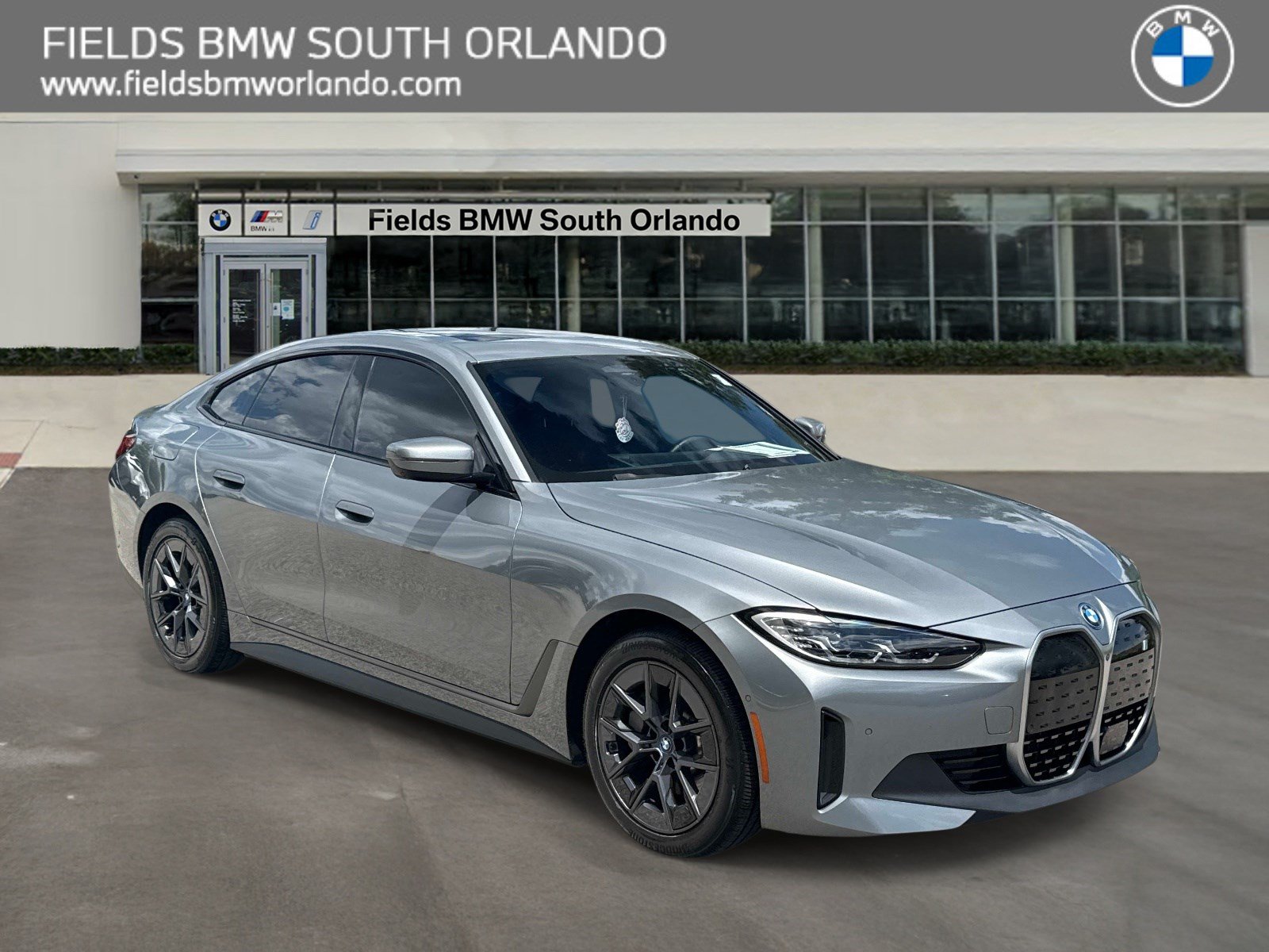 2023 BMW i4 eDrive40's photo