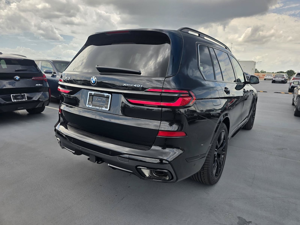 New 2027 BMW X7 xDrive40i xDrive40i Sports Activity Vehicle