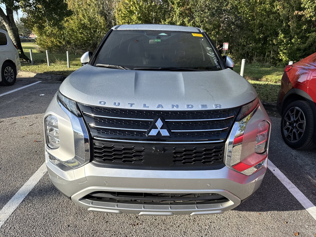 Used 2024 Mitsubishi Outlander SE SUV