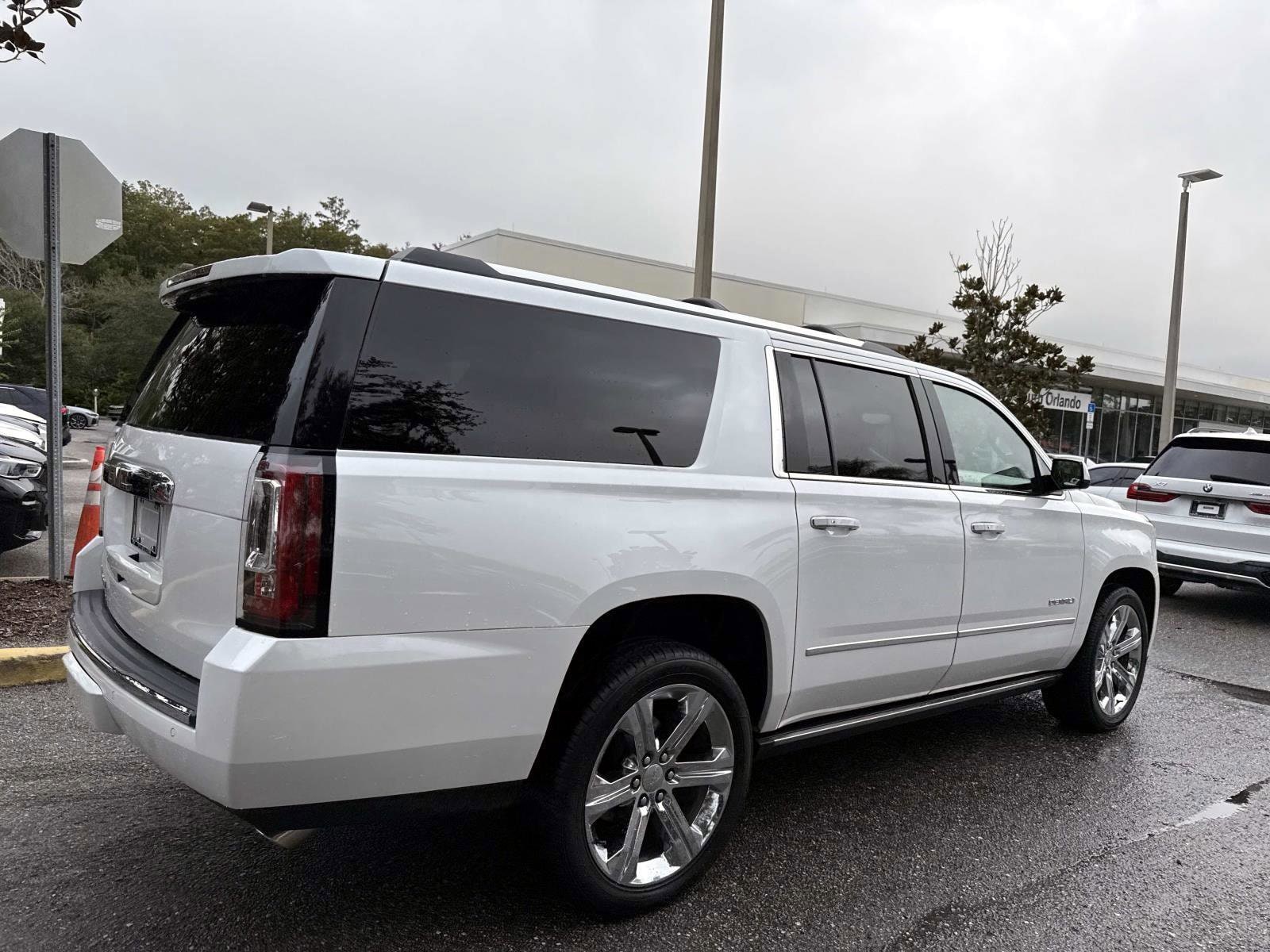 2020 Gmc Yukon XL Denali photo 3