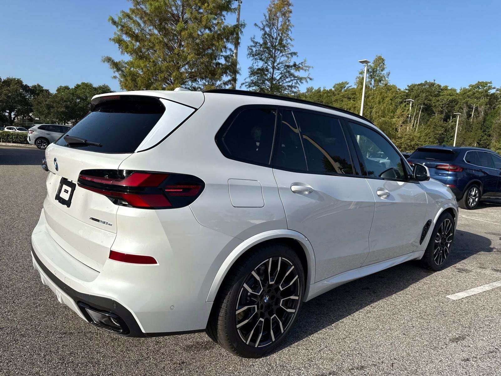 2026 Bmw X5 xDrive50e photo 3