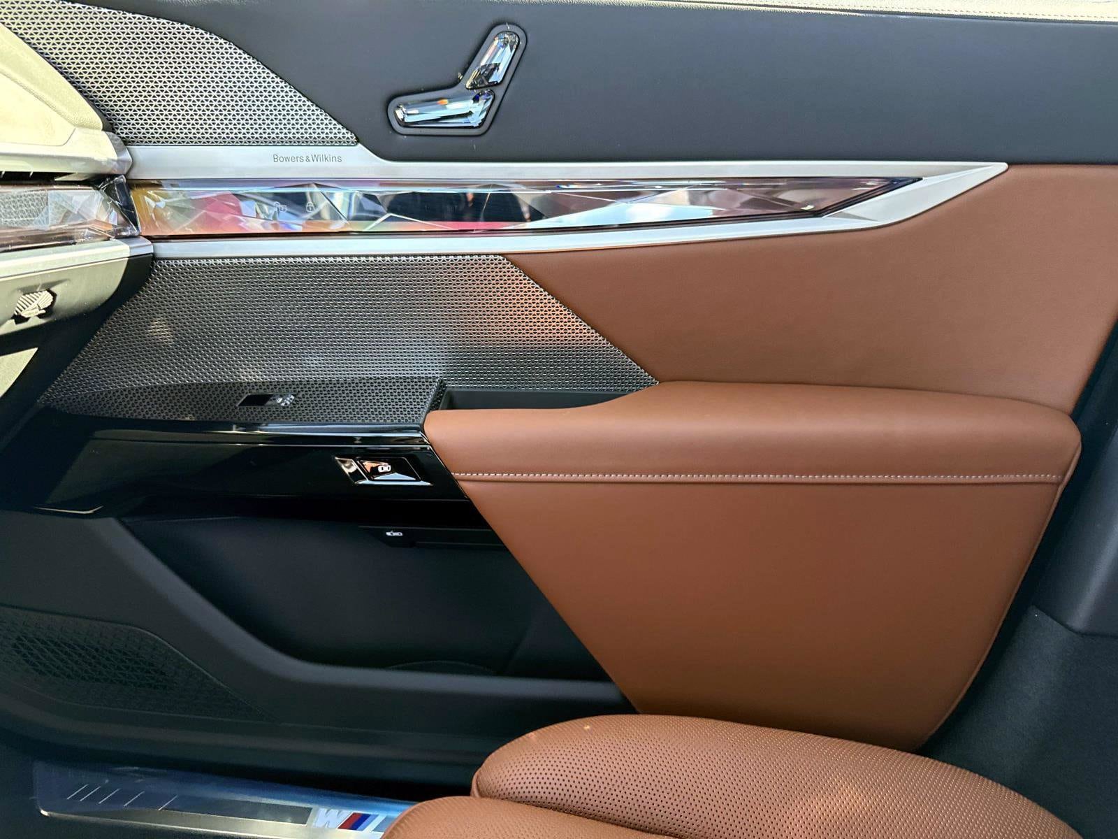2025 BMW 7 Series 760i - Photo 23
