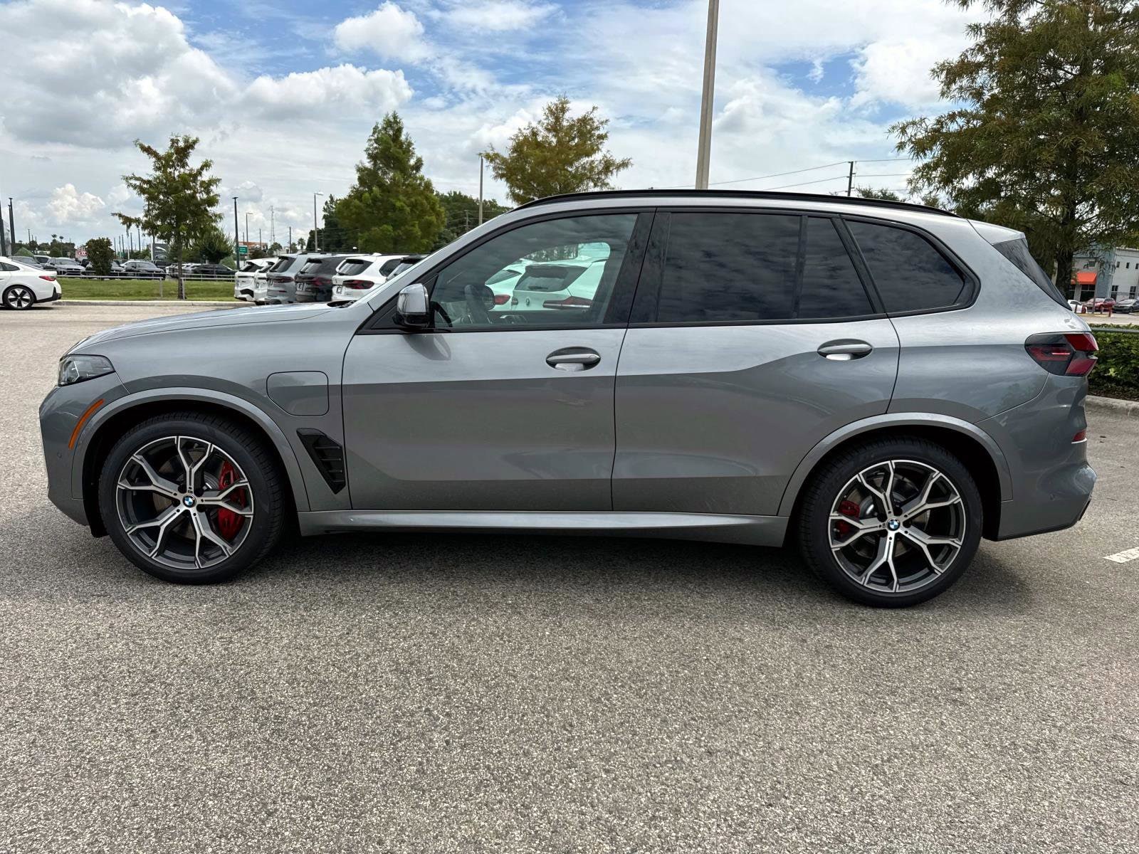 2026 BMW X5 50e - Photo 6