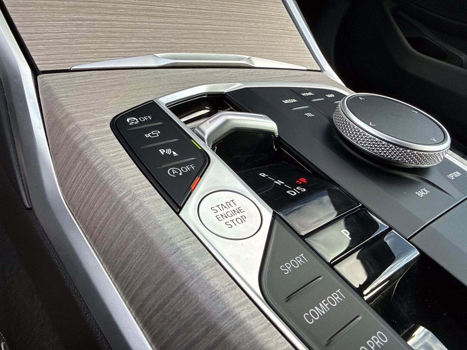 2025 BMW 3 Series 330i - Photo 28