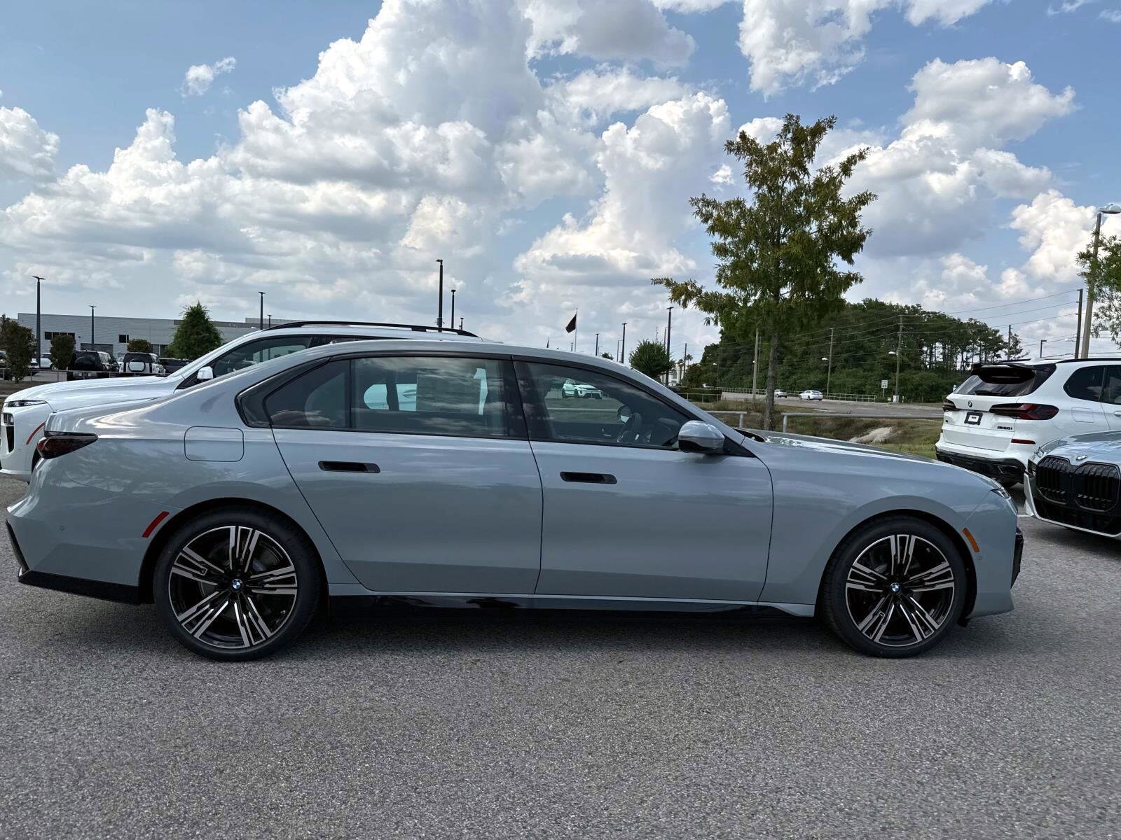 2025 Bmw i7 xDrive60 photo 2
