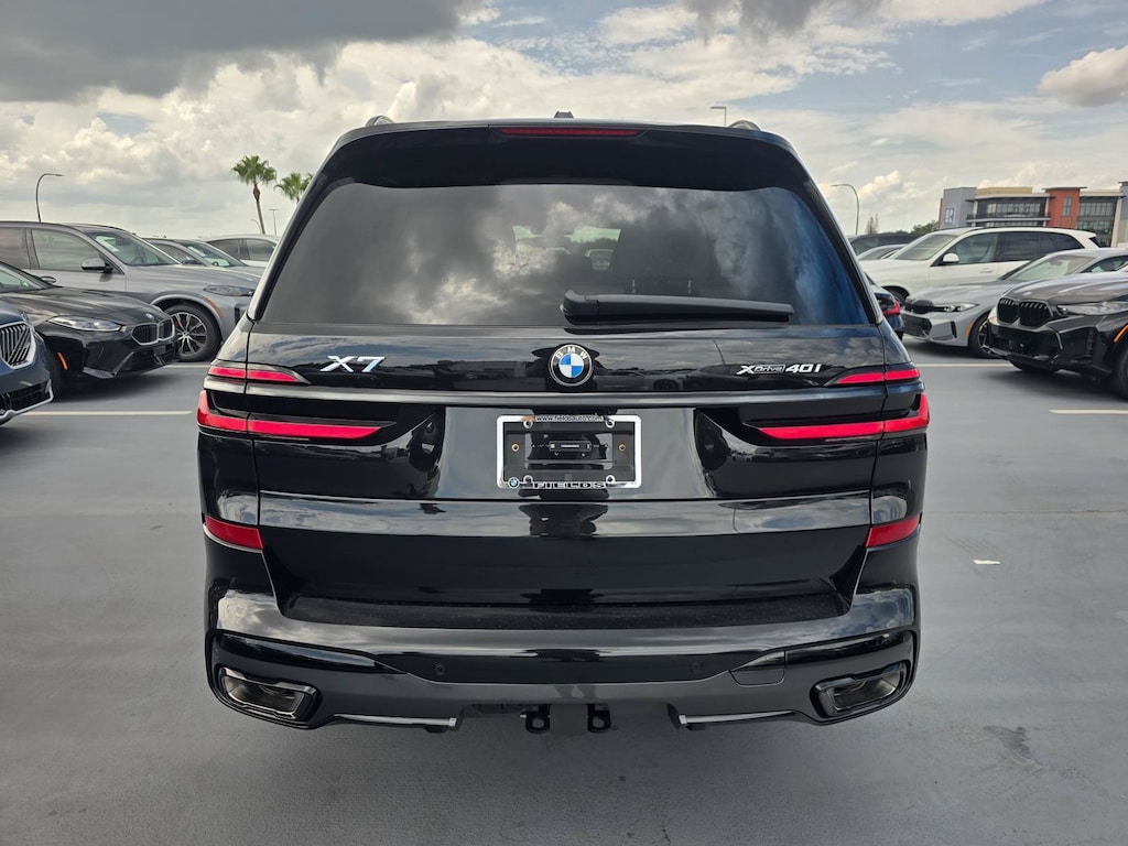 New 2027 BMW X7 xDrive40i xDrive40i Sports Activity Vehicle