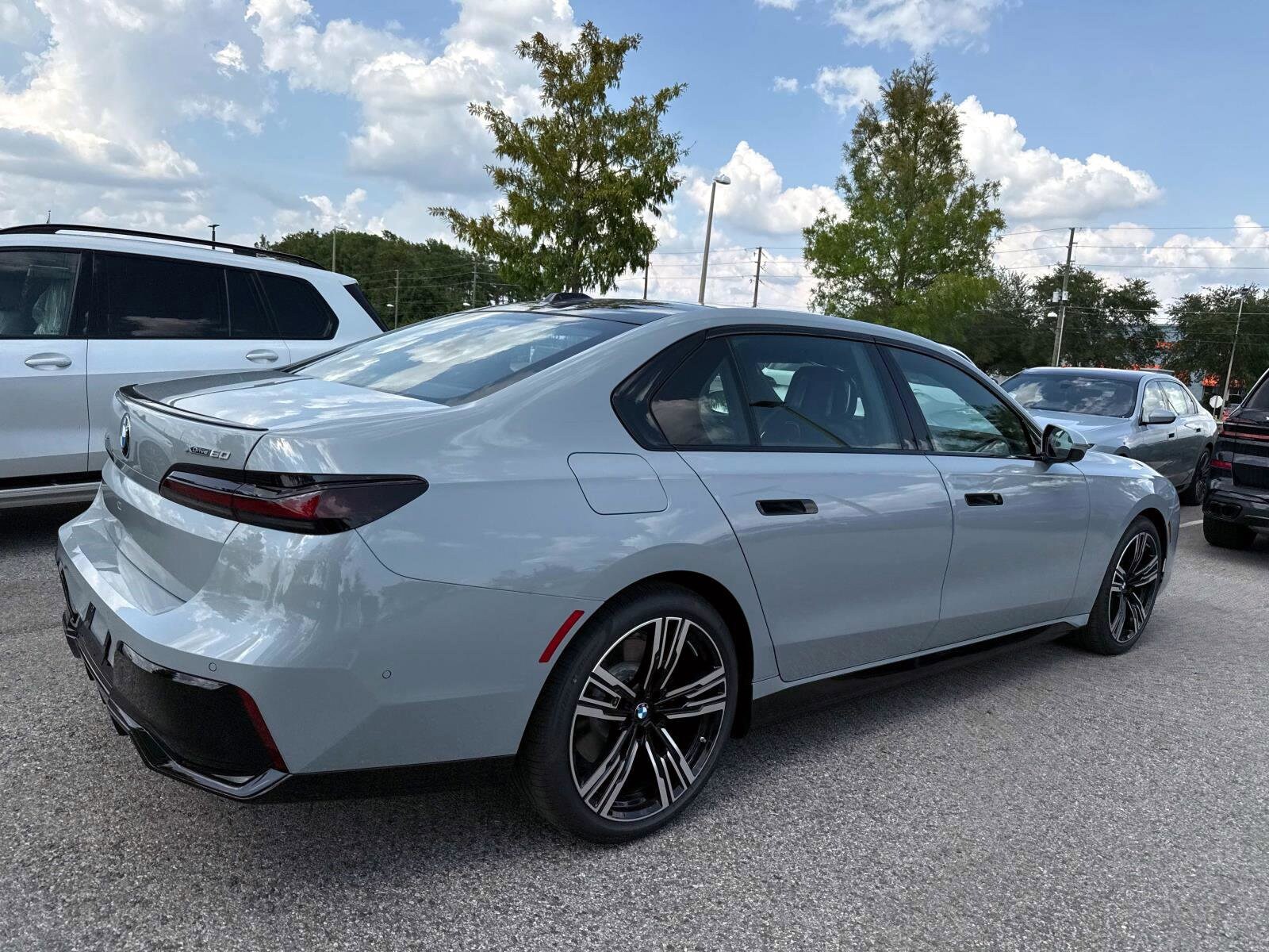 2025 Bmw i7 xDrive60 photo 3