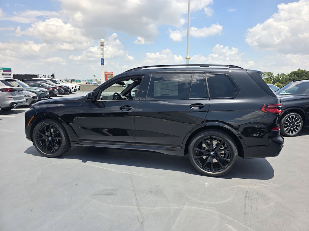 New 2027 BMW X7 xDrive40i xDrive40i Sports Activity Vehicle