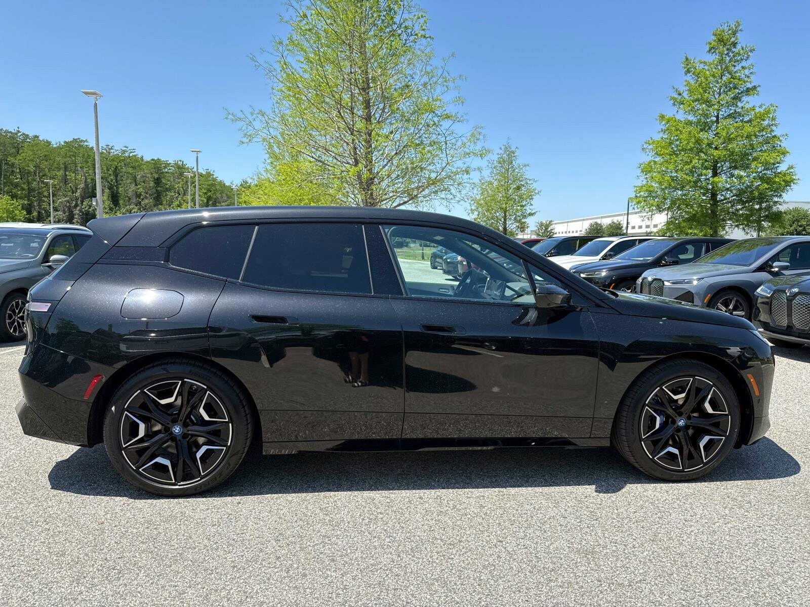 2025 Bmw iX photo 2