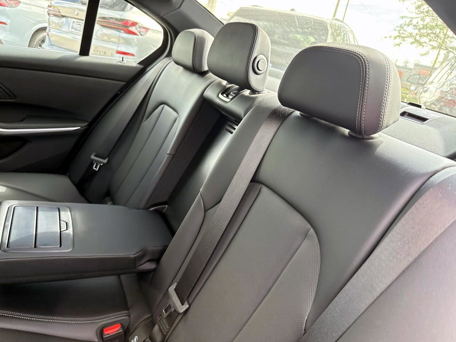 2025 BMW 3 Series 330i - Photo 13
