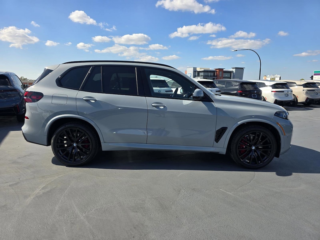 New 2026 BMW X5 xDrive40i xDrive40i Sports Activity Vehicle