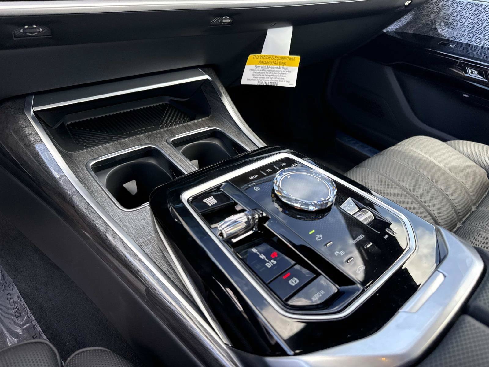 2025 BMW 7 Series 760i - Photo 28