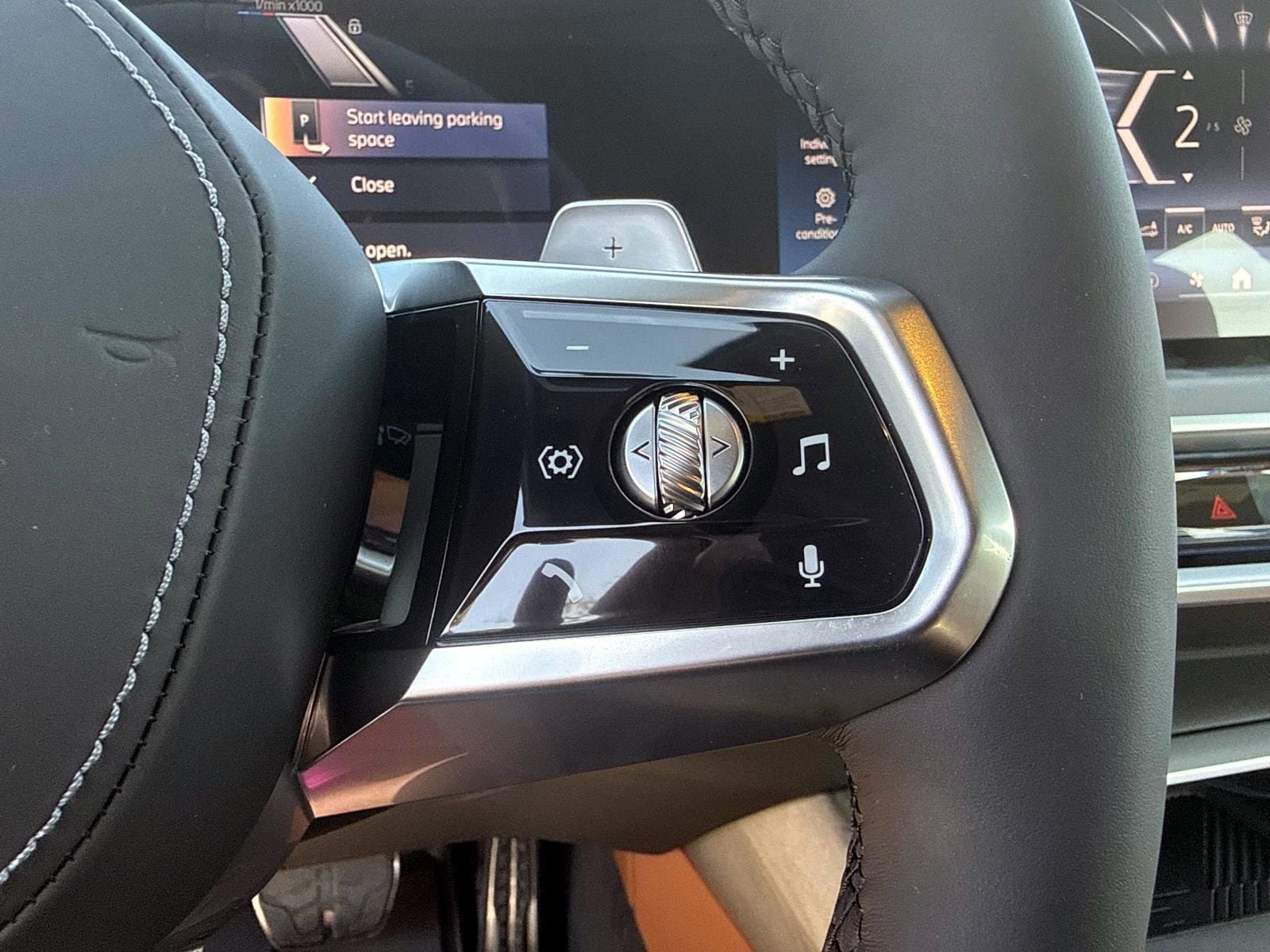 2025 BMW 7 Series 760i - Photo 33
