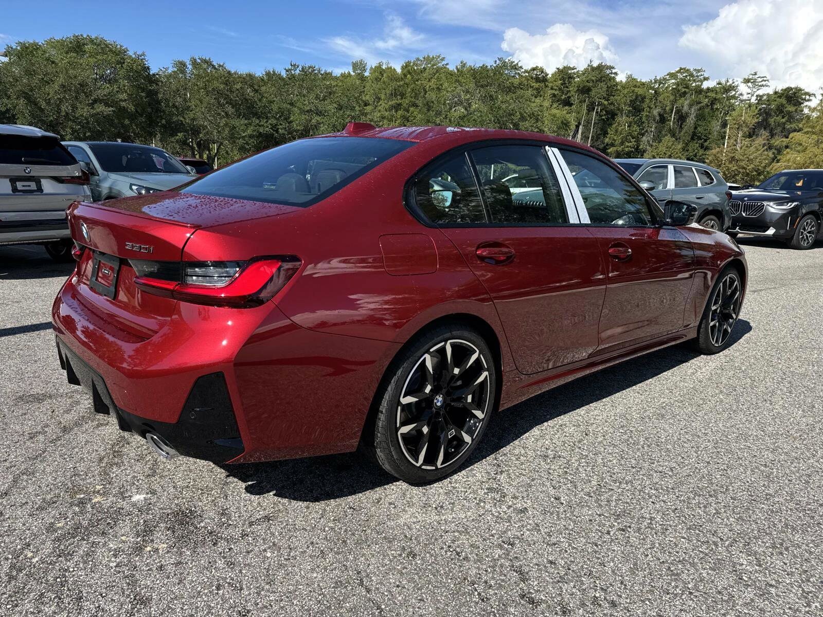 2025 Bmw 330i Sedan photo 3