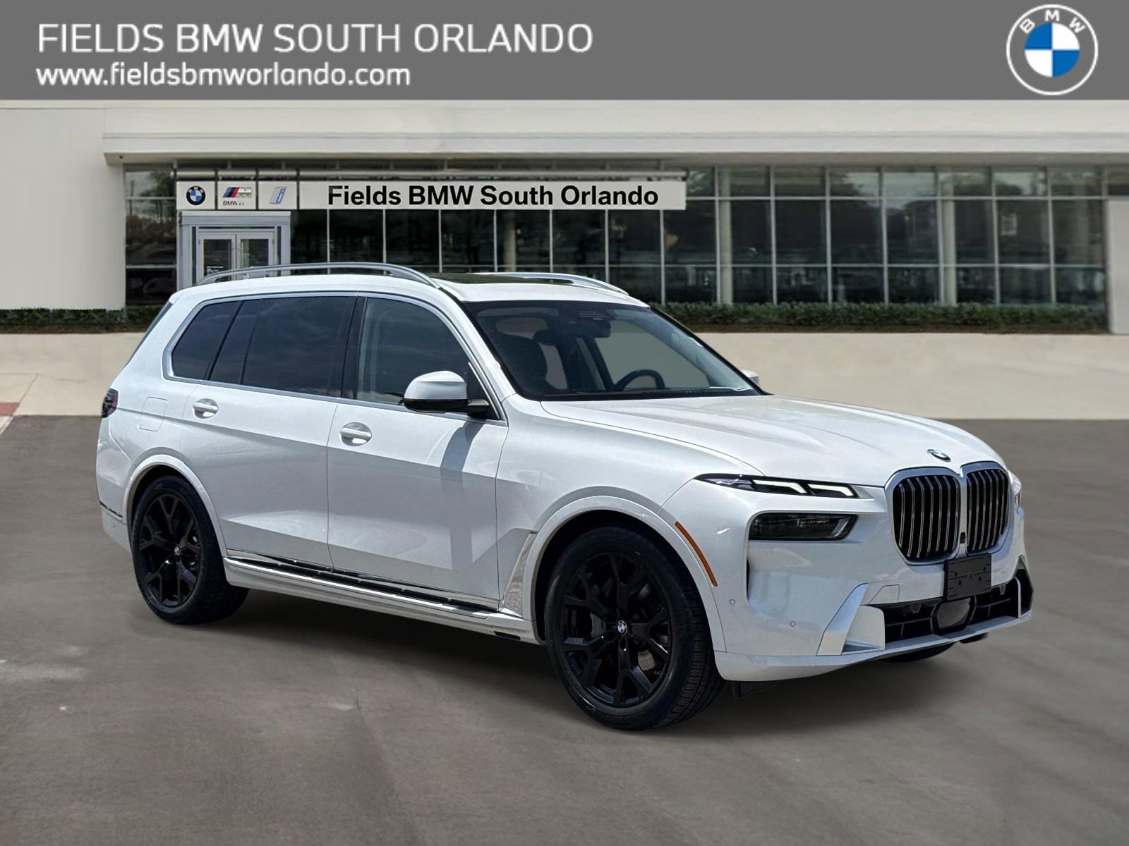 2023 BMW X7 xDrive40i's photo