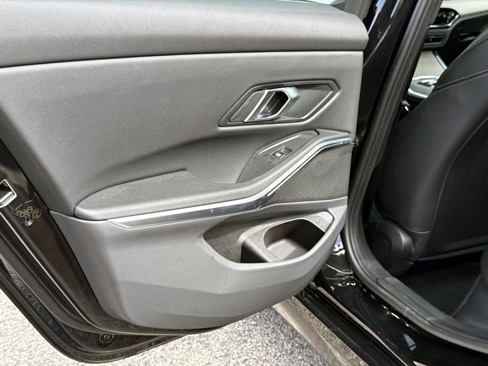2025 BMW 3 Series 330i - Photo 11