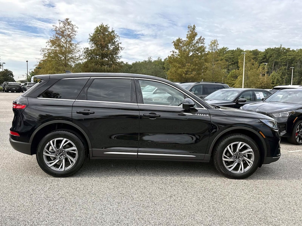 Used 2025 Lincoln Corsair SUV