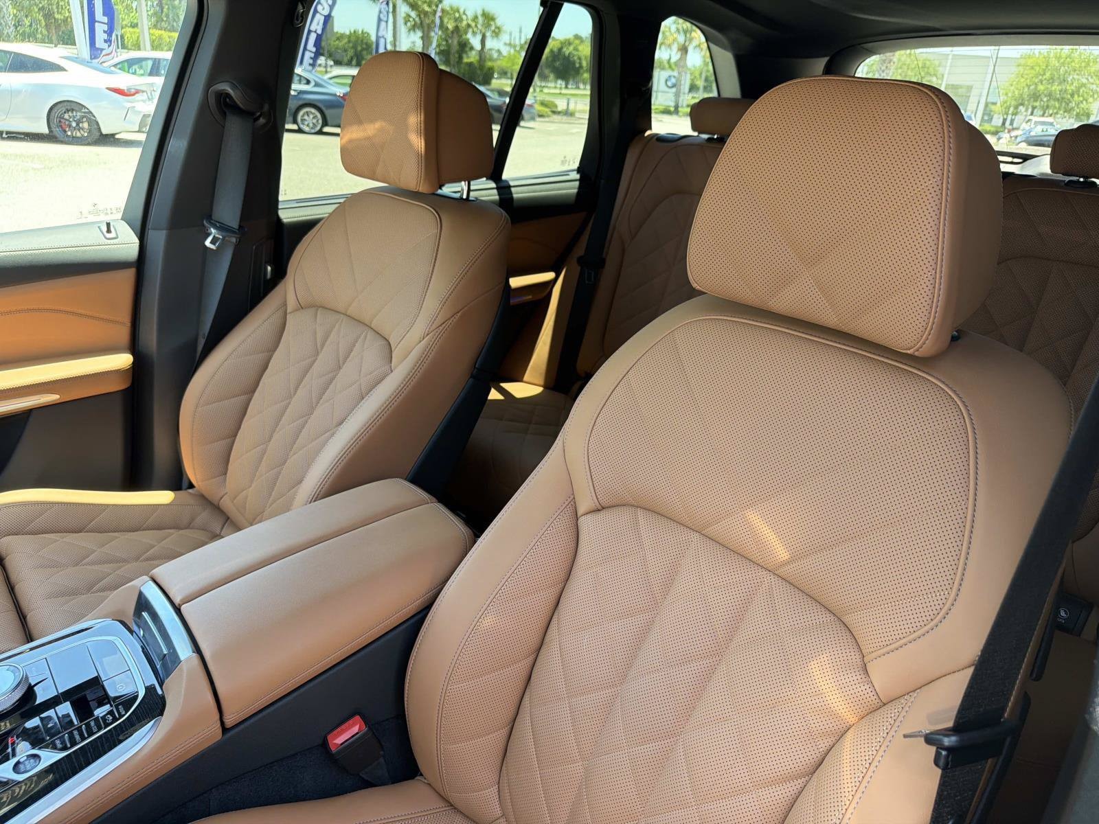2025 BMW X5 M60i - Photo 10