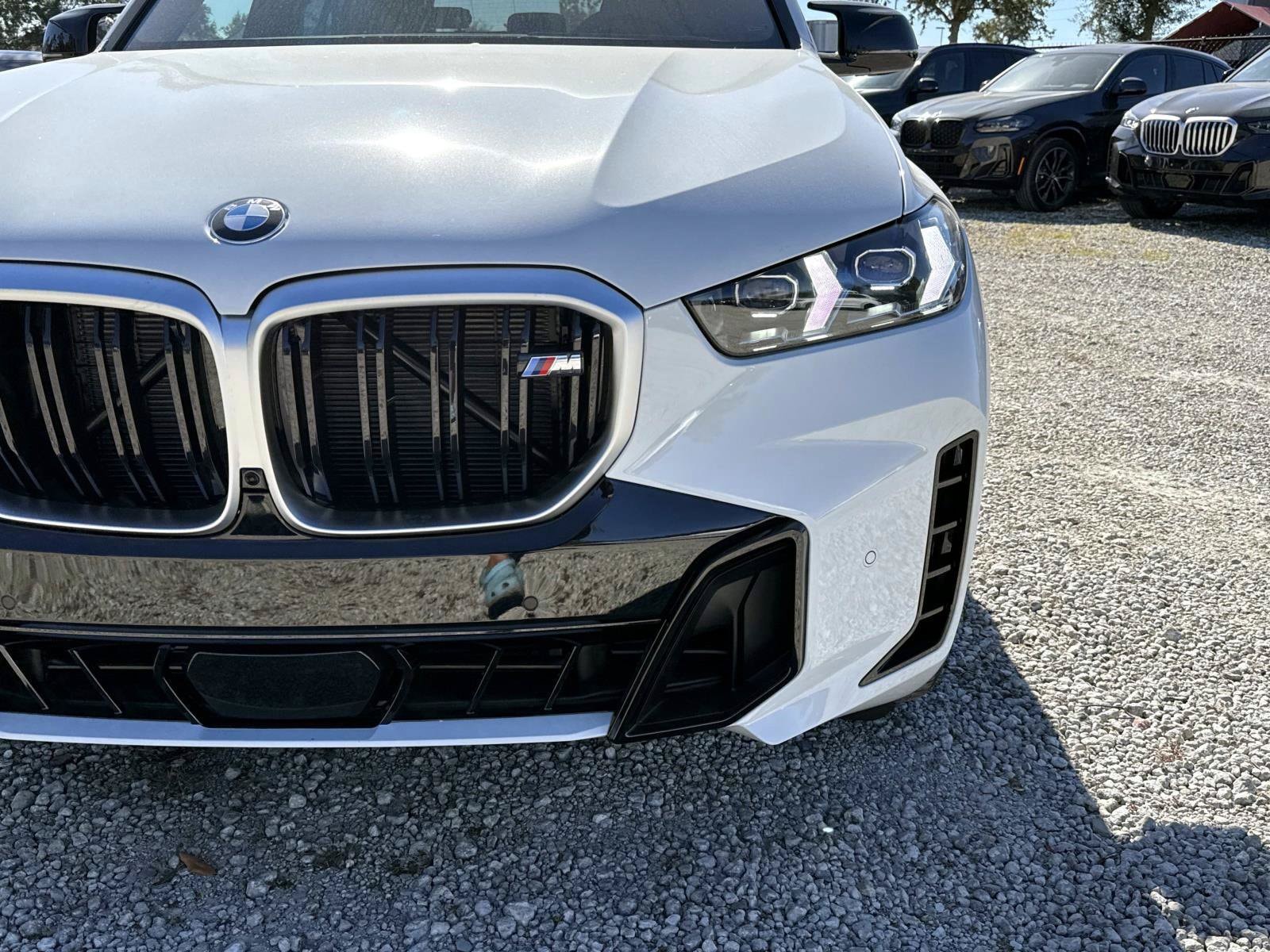2026 BMW X5 M60i - Photo 9