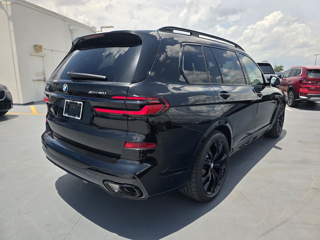 New 2027 BMW X7 xDrive40i xDrive40i Sports Activity Vehicle