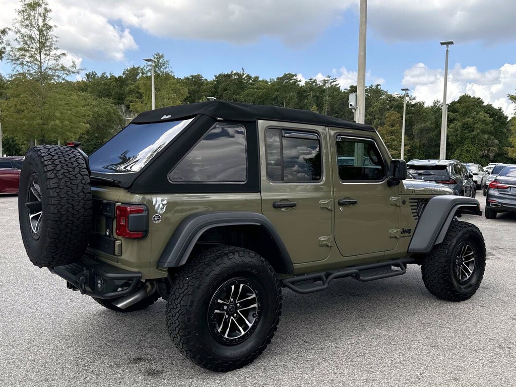 Used 2025 Jeep Wrangler SUV