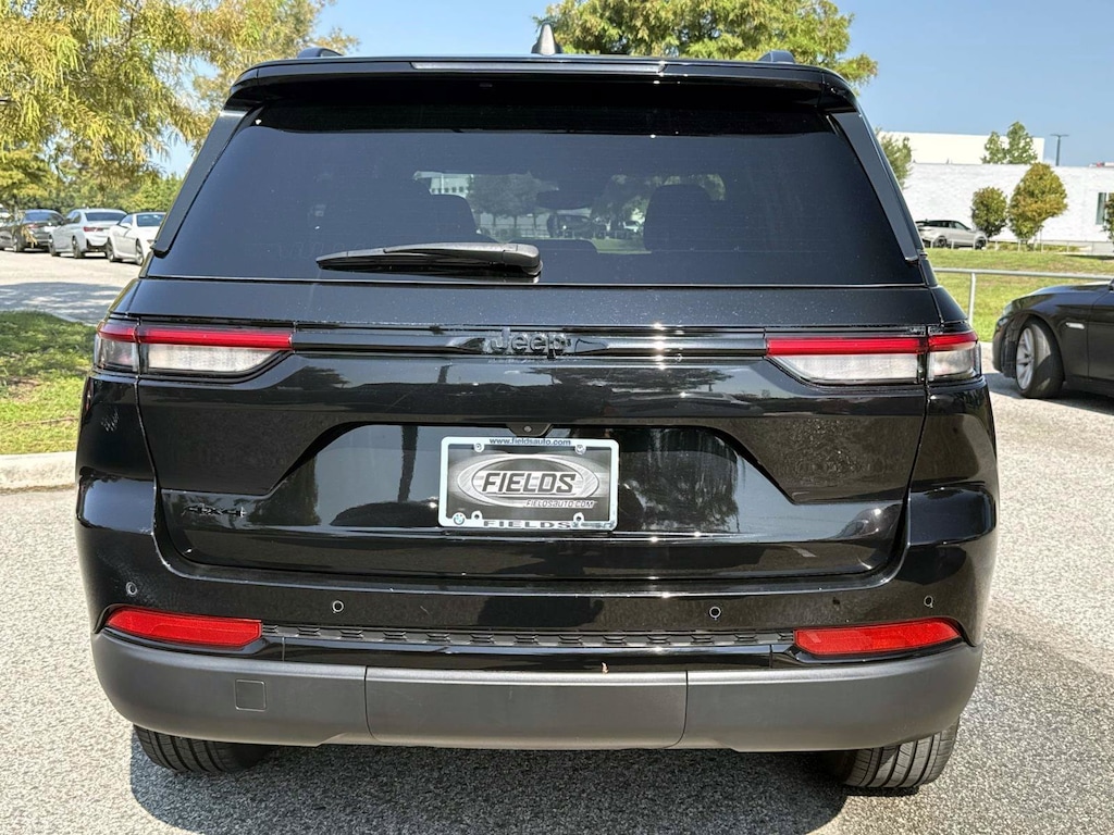 Used 2024 Jeep Grand Cherokee SUV
