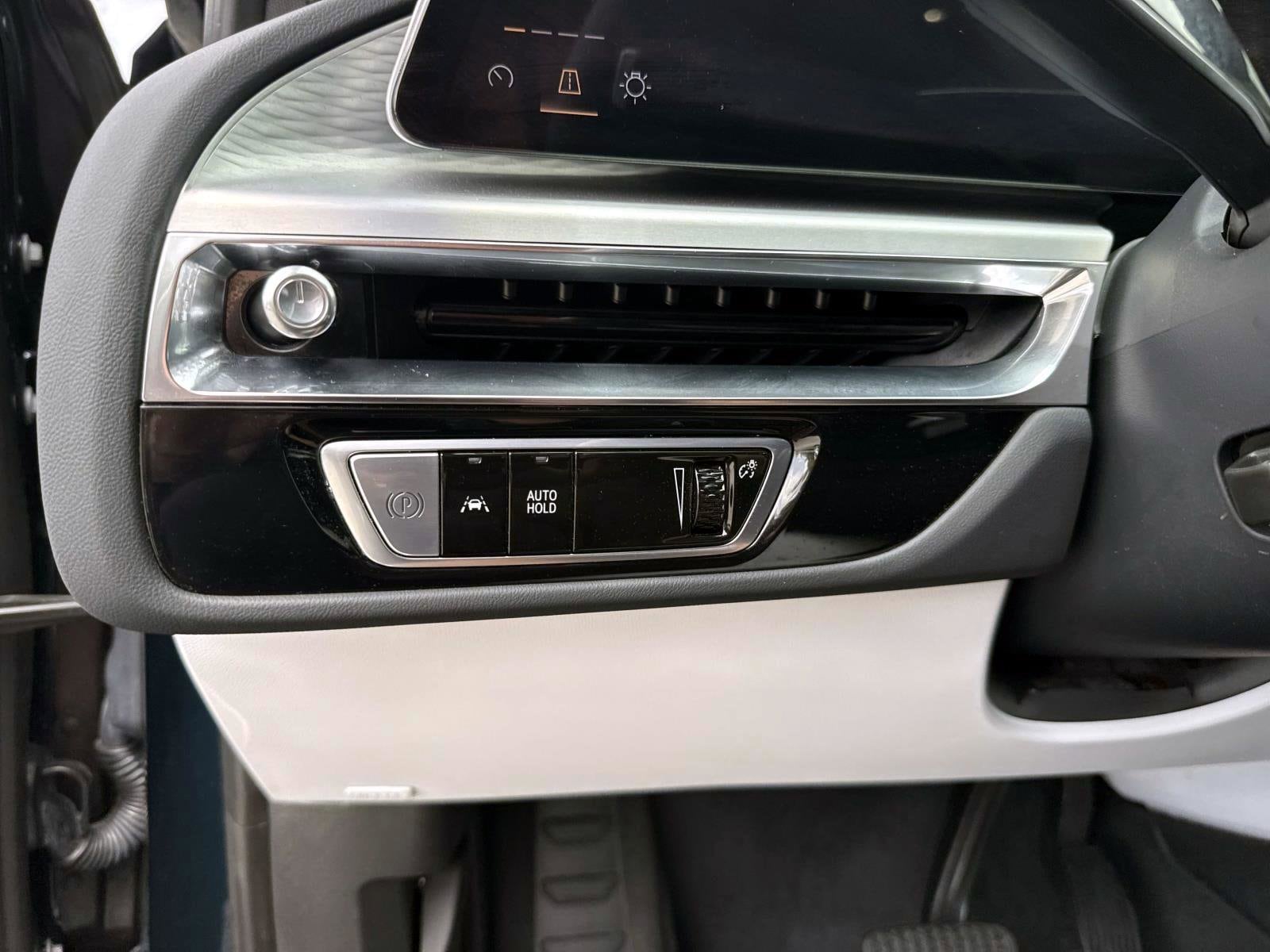 2024 Cadillac LYRIQ Luxury 1 - Photo 34