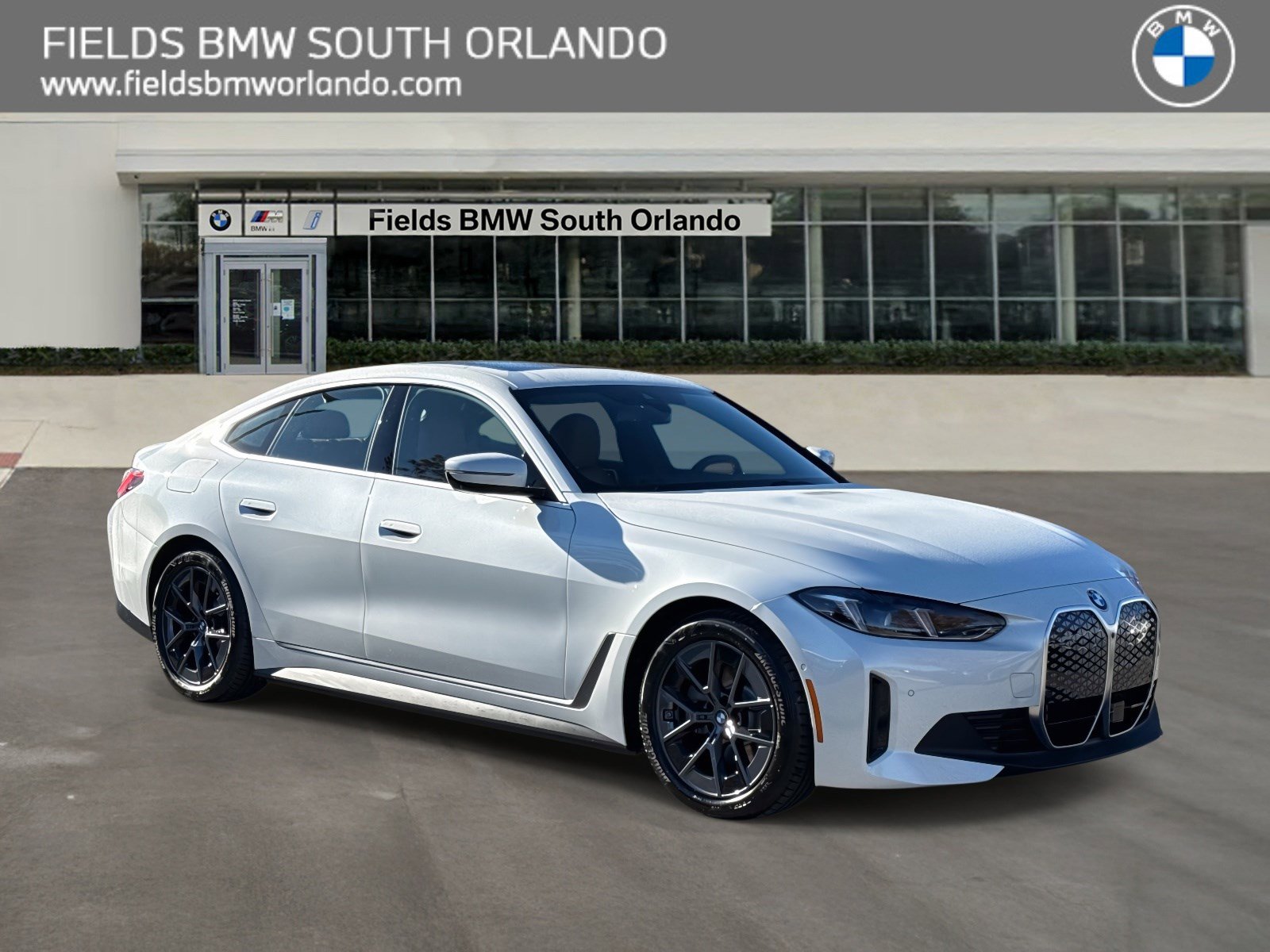 2026 BMW i4 40's photo