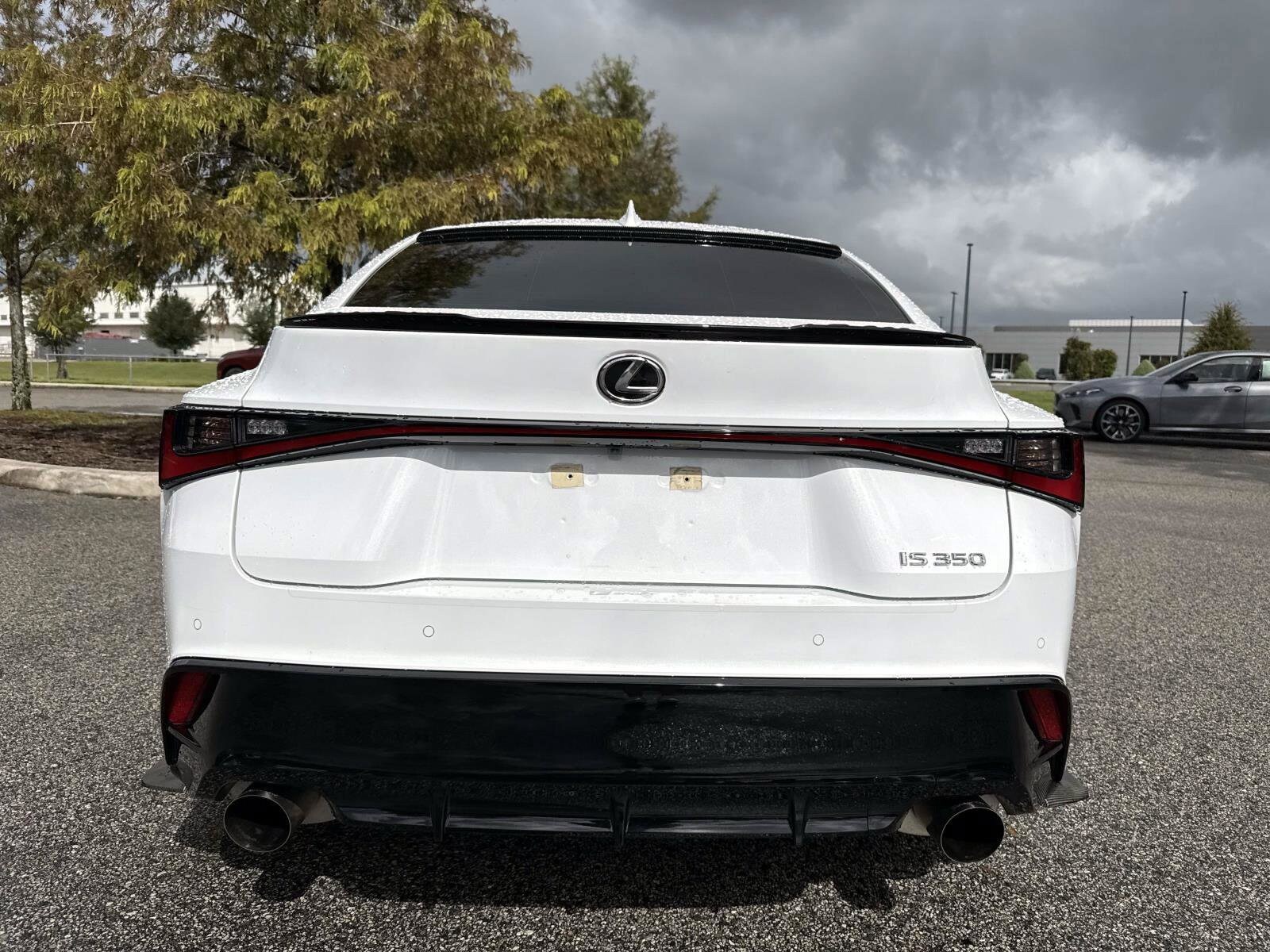 2023 Lexus IS 350 F SPORT photo 4