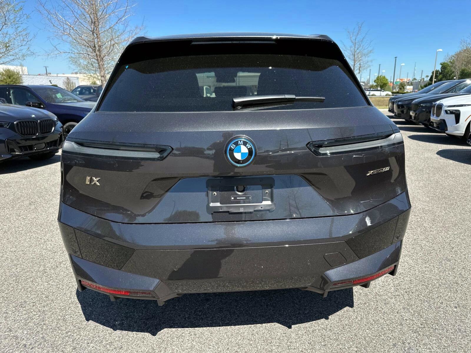 2025 Bmw iX photo 4