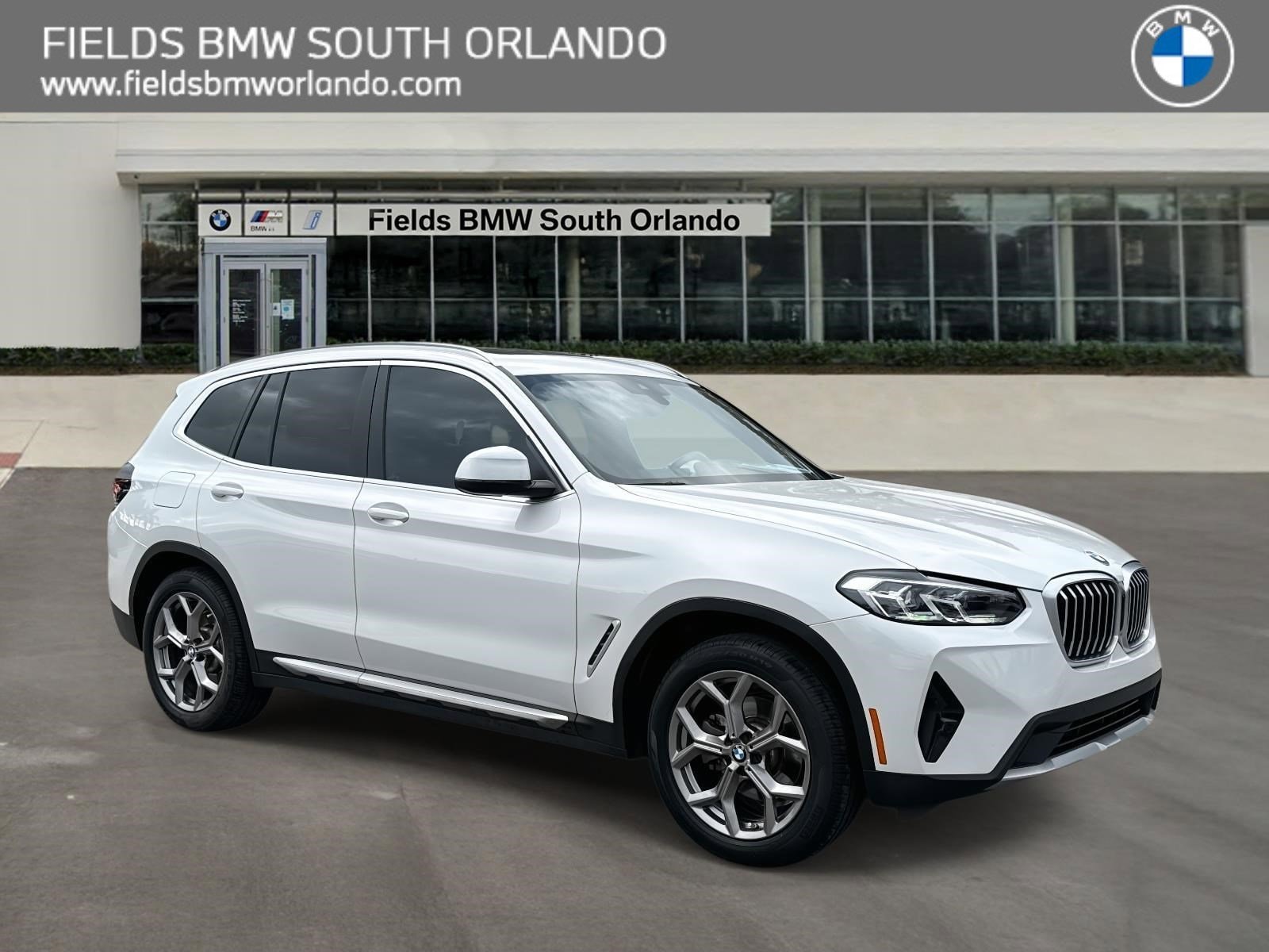 2022 BMW X3 30i's photo