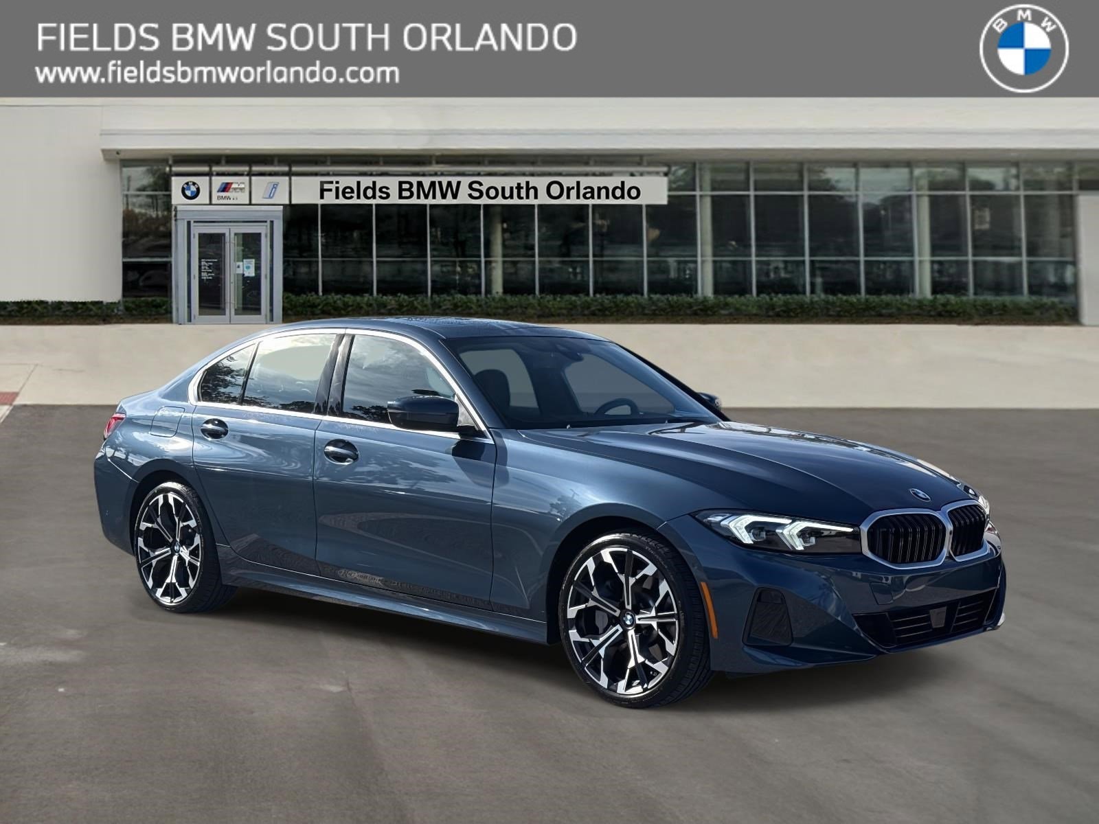 2025 BMW 3 Series 330i's photo