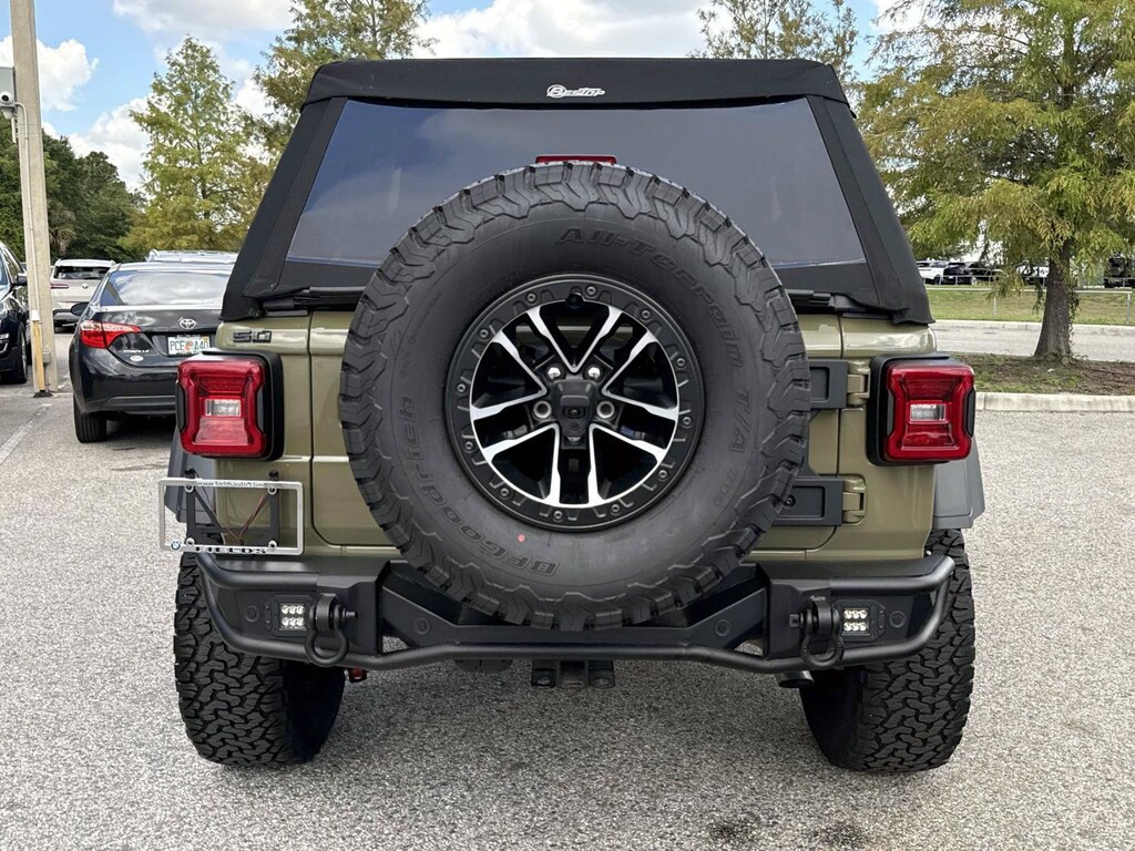 Used 2025 Jeep Wrangler SUV