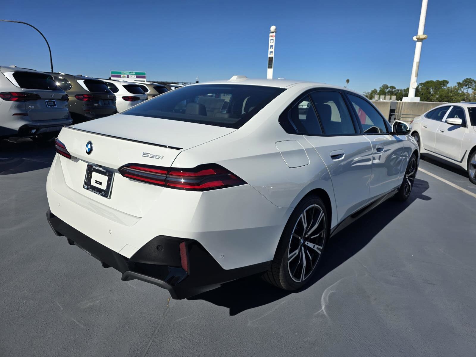 2026 Bmw 530i Sedan photo 3